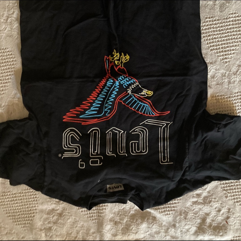 Levis graphic tee